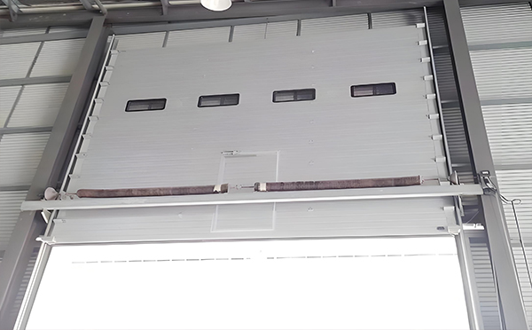 且末工业滑升门