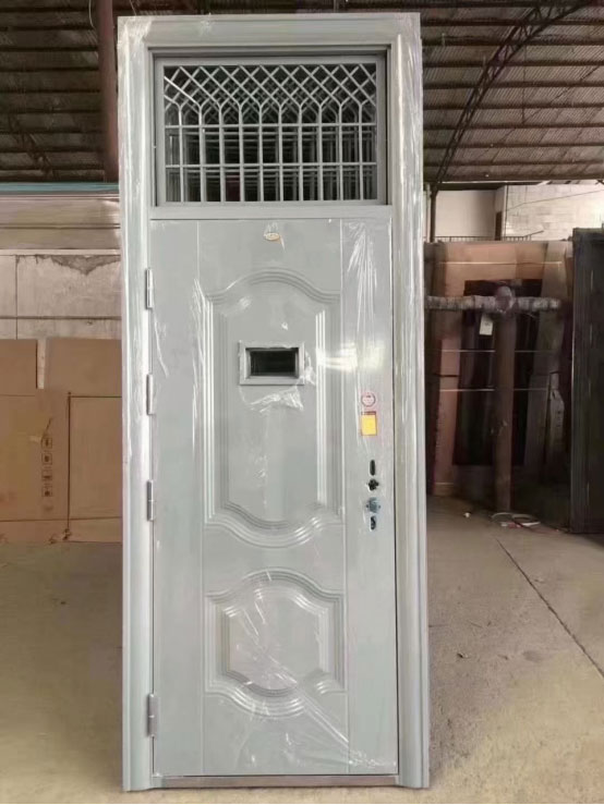 且末学校教室门