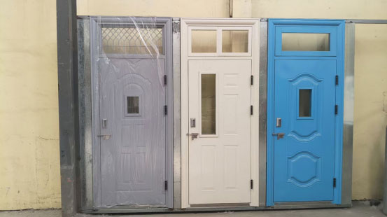 且末学校教室门