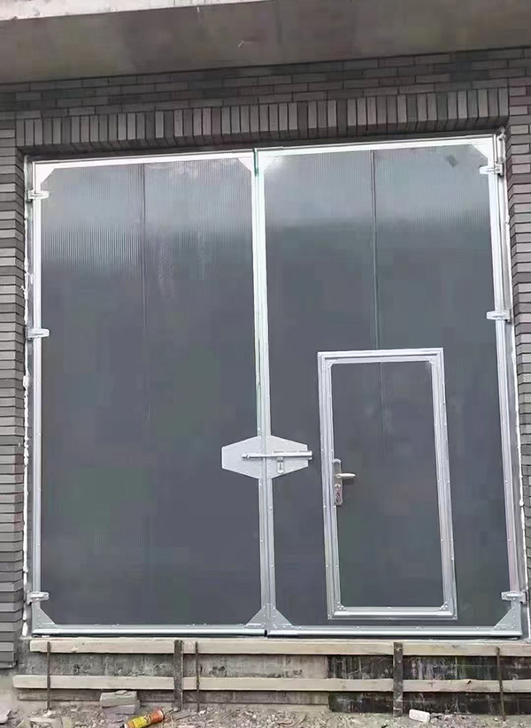 且末工业平开门在大型设备制造车间的应用实例